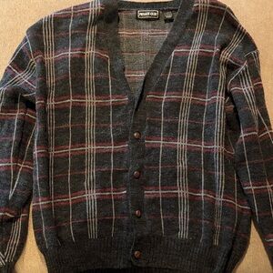 Women’s Gray Plaid Sweater